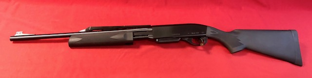 Carabine a pompe Rémington 7600 en synthétique en calibre 30.06.
Capacités 4+1
Longueur de larme : 100cm
Longueur de crosse : 35cm
Longueur du canon : 48cm