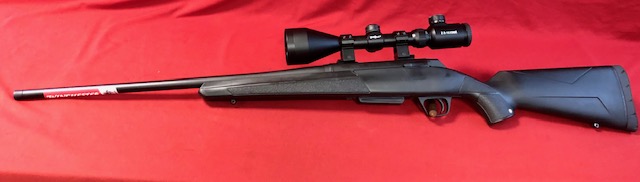 Pack Affut :
Carabine Winchester XPR en calibre 243 win en synthétique , chargeur amovible , lunette Lensolux 2.5x10x56 avec réticule lumineux , canon sans organe de viser et fileté , longueur du canon 55 cm ,